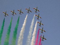 Vai alla fotogallery dell'esibizione delle FRECCE TRICOLORI al Poetto di Cagliari