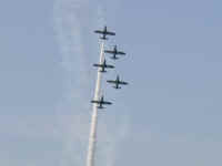 frecce_tricolori_02.jpg (15392 byte)