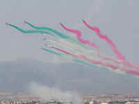 frecce_tricolori_03.jpg (26135 byte)