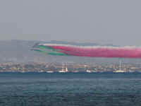 frecce_tricolori_18.jpg (44828 byte)